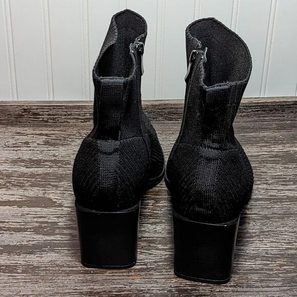 Torrid Women's Black Fabric Upper Block Heel Pointed Toe Ankle Boot Size 10 WW - Picture 4 of 7